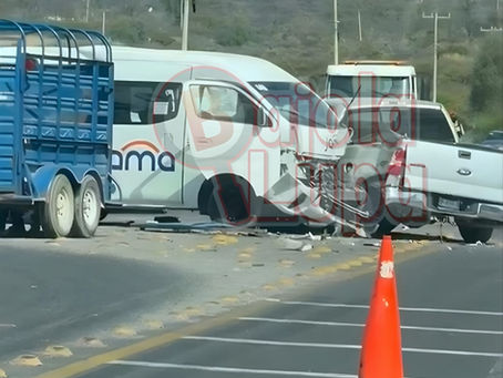¡BRUTAL CHOQUE! CAMIONETA Y PICK UP TERMINAN DESTROZADAS 🚨