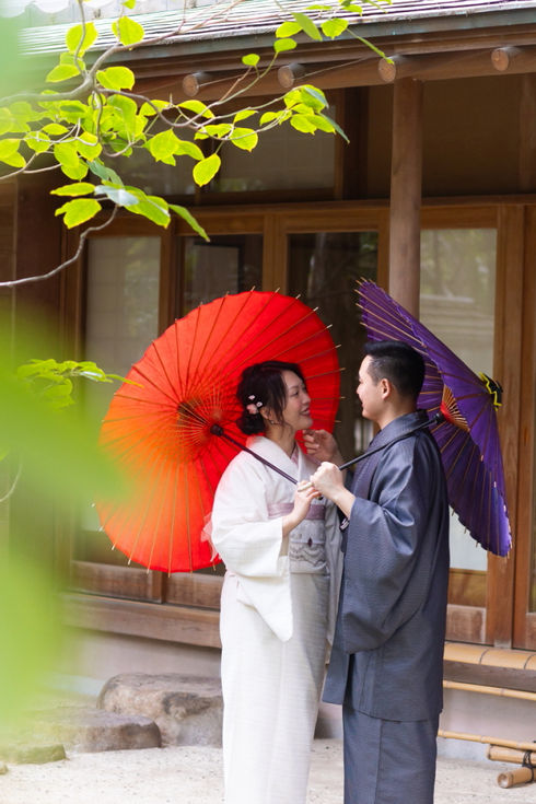 Rakusuien Japanese garden,Ohori koen park kimono. Fukuoka pre-wedding photo.