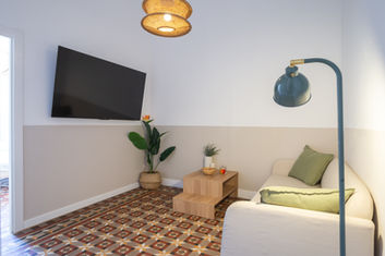 Apartamento de coliving en Barcelona con habitaciones modernas y servicios incluidos