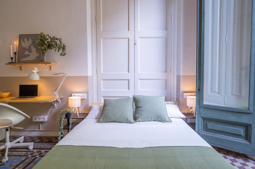 Apartamento de coliving en Barcelona con alquiler de habitaciones modernas y servicios incluidos en Eixample, Barcelona.