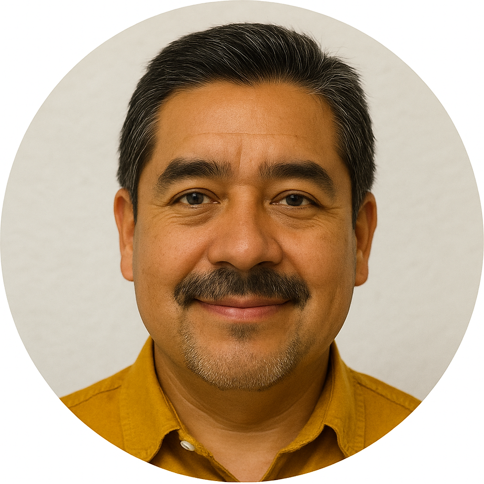 Retrato cálido de hombre hispano.png