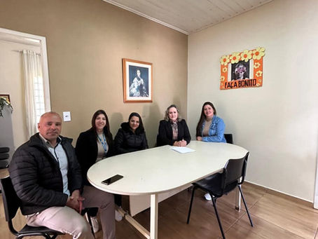 Secretária de Assistência Social visita Conselho Tutelar para fortalecer ações em defesa das crianças e adolescentes