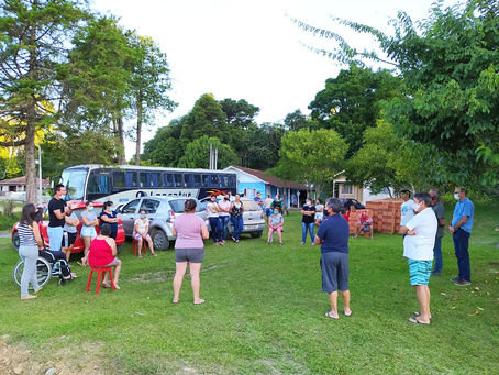 Prefeito e secretários se reúnem com moradores do Aterrado Alto