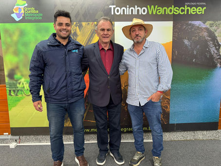 Prefeito eleito em Mandirituba Felipe Machado visita Deputado