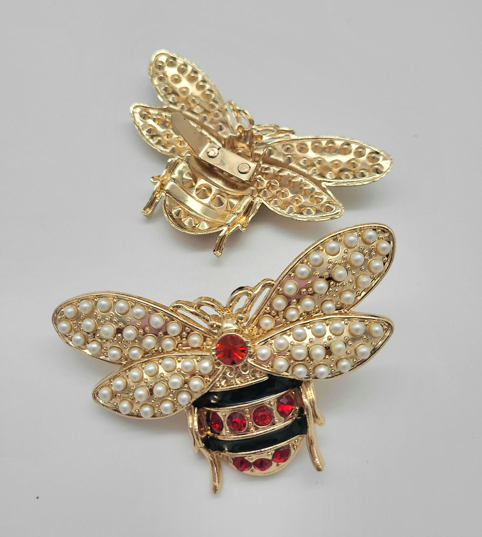 Thumbnail: Large butterfly - single