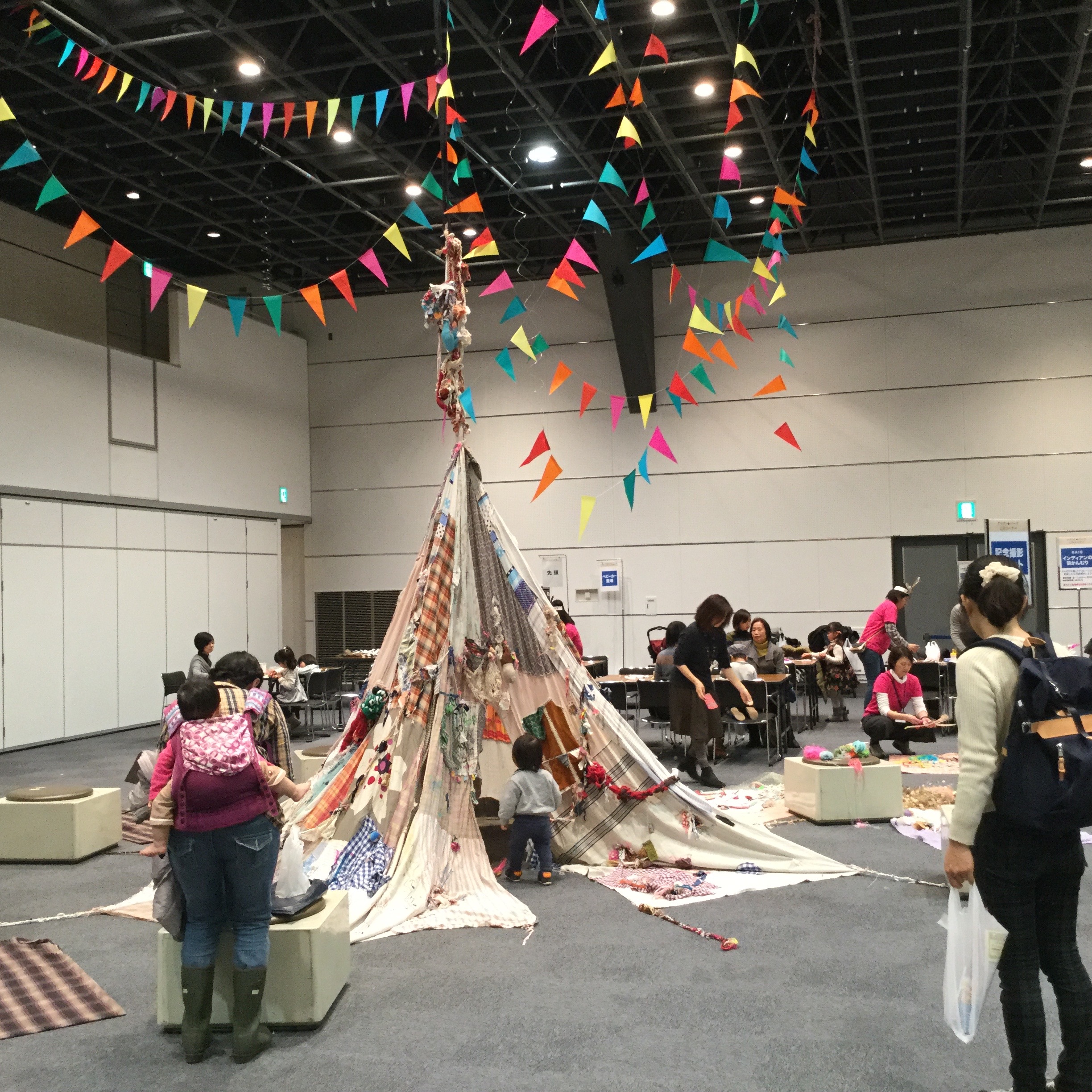 ティピーを使ったワークショップ会場風景