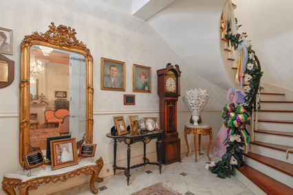 SPRING FIESTA HISTORIC TOWNHOUSE 01.jpg