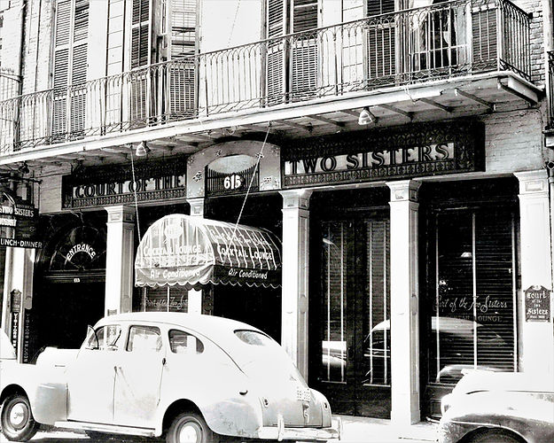 OLD PHOTO COURT OF TWO SISTERS.JPG