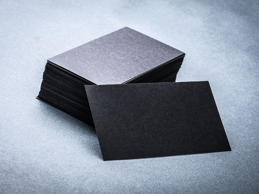 Designing Business Cards That Don’t Get Tossed: Tactile, Trendy & Memorable