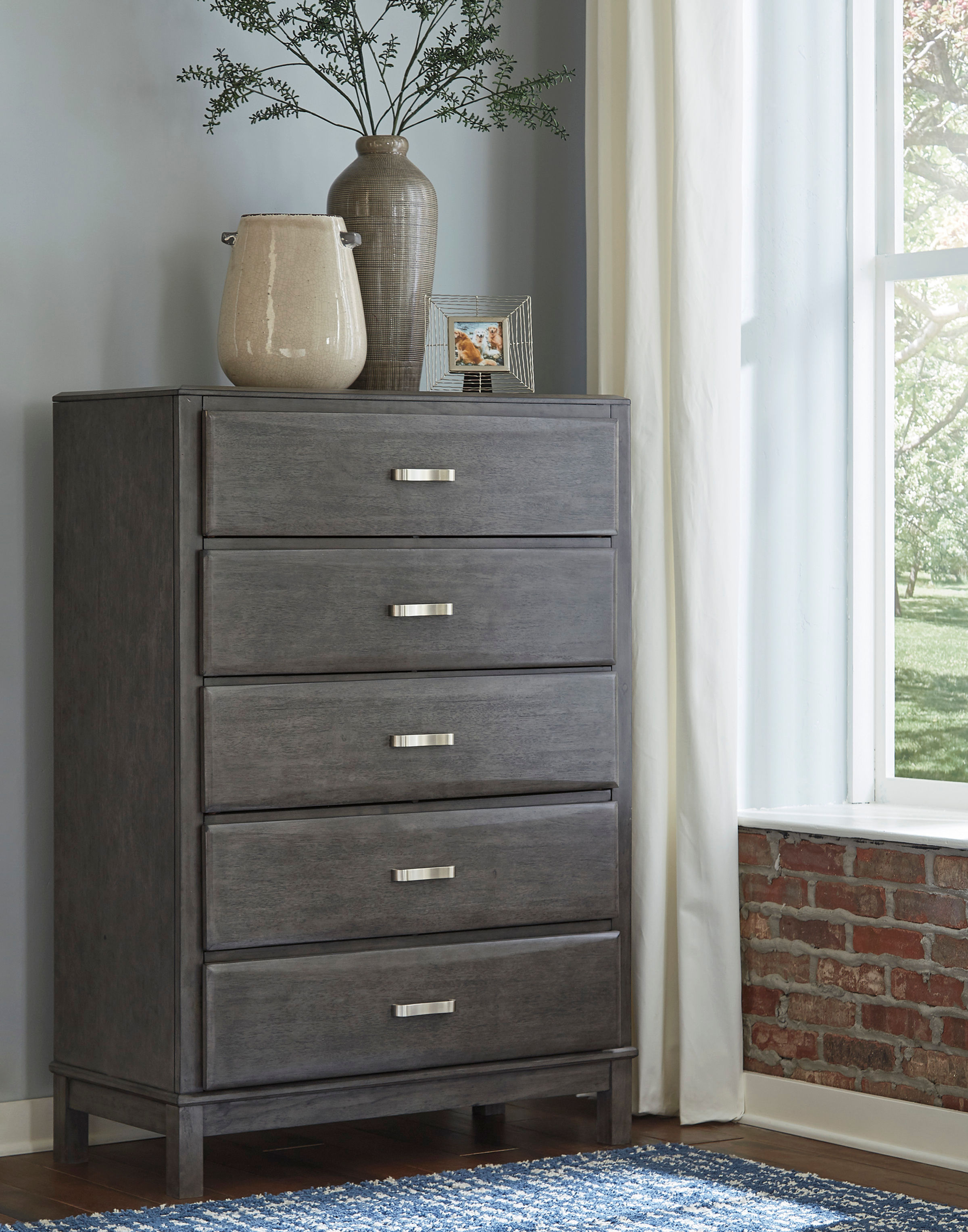Caitbrook 5-Drawer Chest