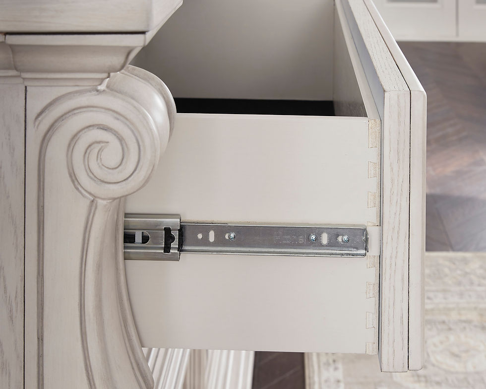 Thumbnail: Bruchandi Dresser