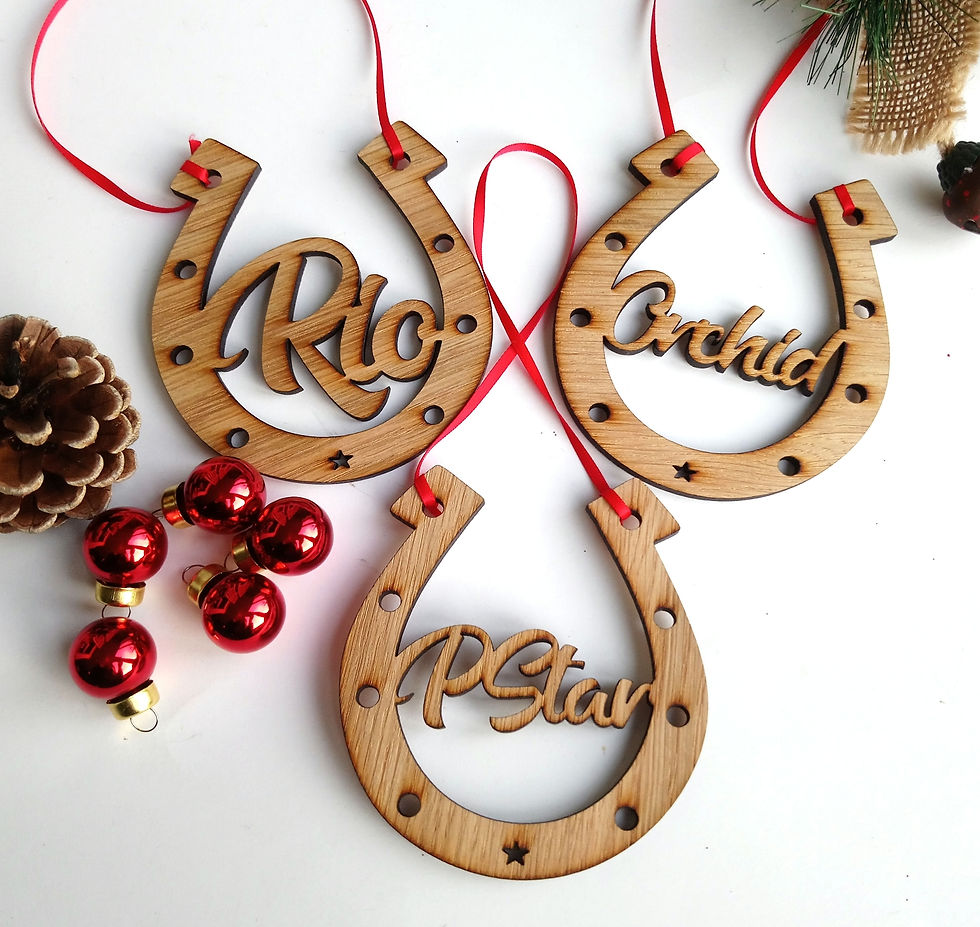 Thumbnail: Horseshoe Oak Cut Out Personalised - Wooden Decoration - Christmas Tree Decor