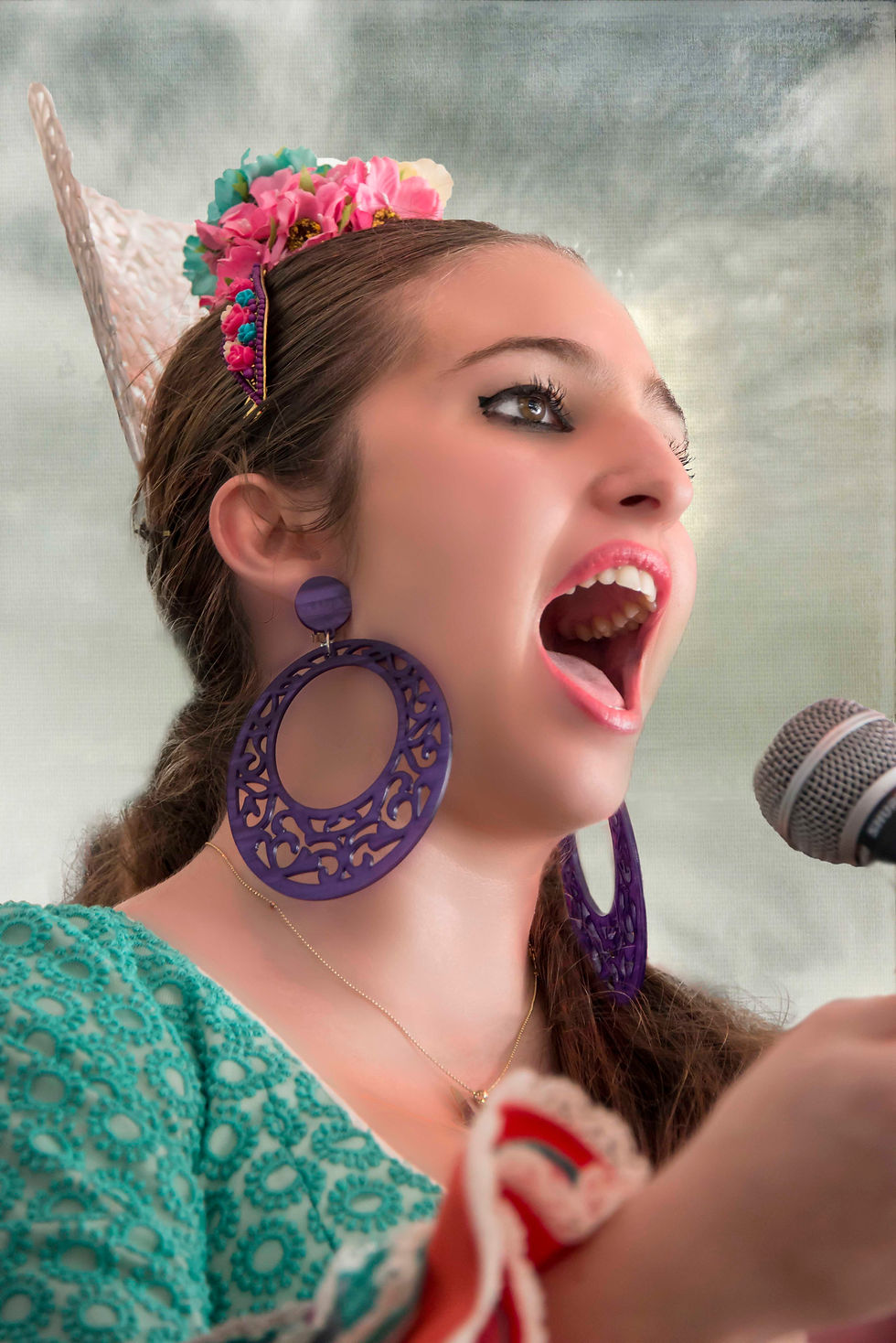 Cantaora con traje verde