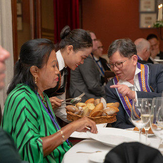 Denise Lum: Honored with the title of “Maître Restaurateur” by the Chaîne des Rôtisseurs.