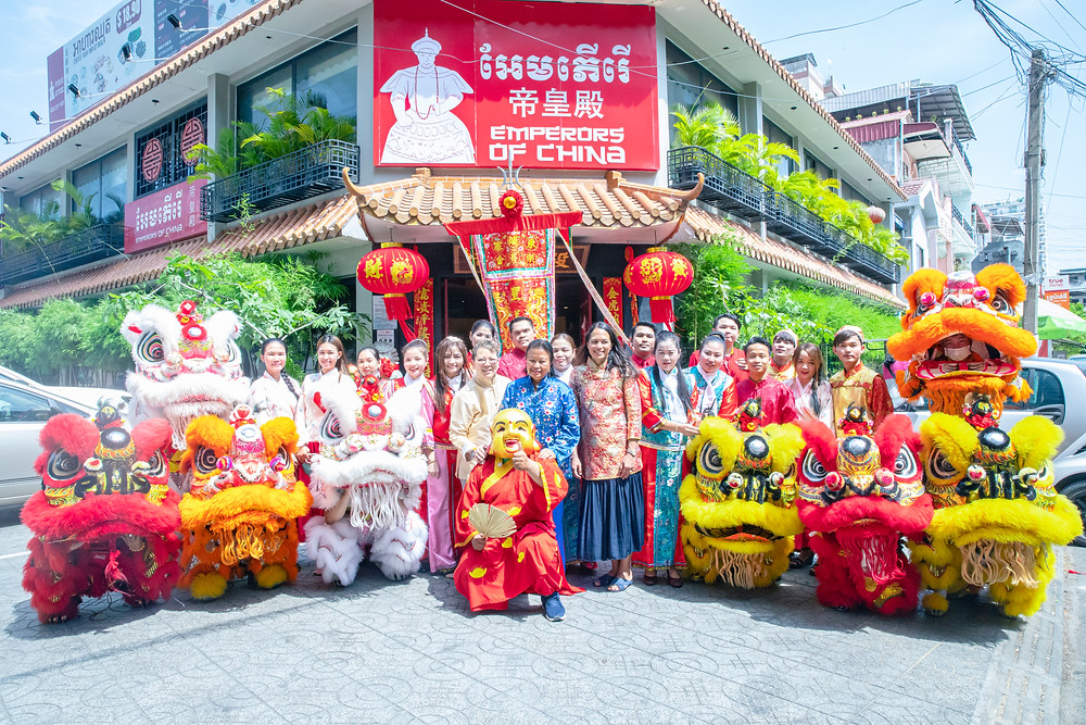 The team at Wong and Meas Restaurant Co., Ltd