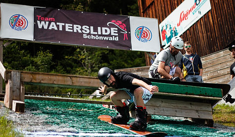 WaterslideSchönwaldRedBull-2-3.jpg