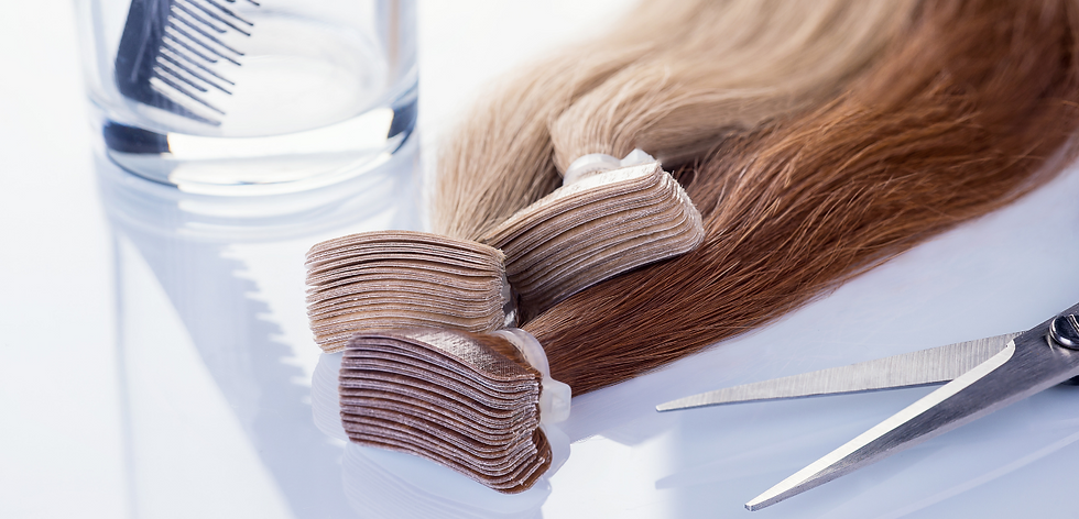 Om du letar efter hårförlängningar i Kuşadası erbjuder vi olika hårförlängningstekniker som Tape-in, Micro-Bonded, Weft och B