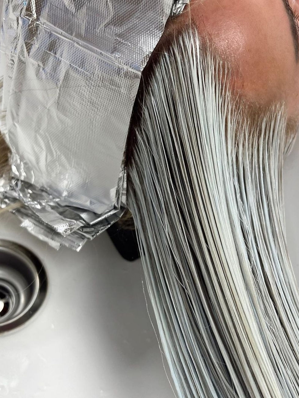 Balayage hair coloring in Kusadasi, Balayage expert in Kusadasi: natural hair transitions, Balayage light tone hair applicati