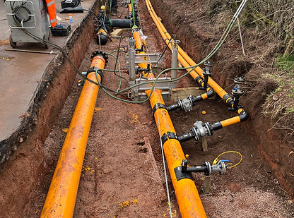 •	PE gas main squeeze-off operation by MTS Contracting