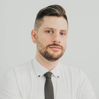 Do AI’s dream of stock option plans 
(or: How AI becomes a person)