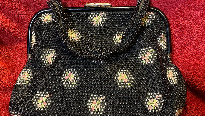 Vintage Corde-Bead purse