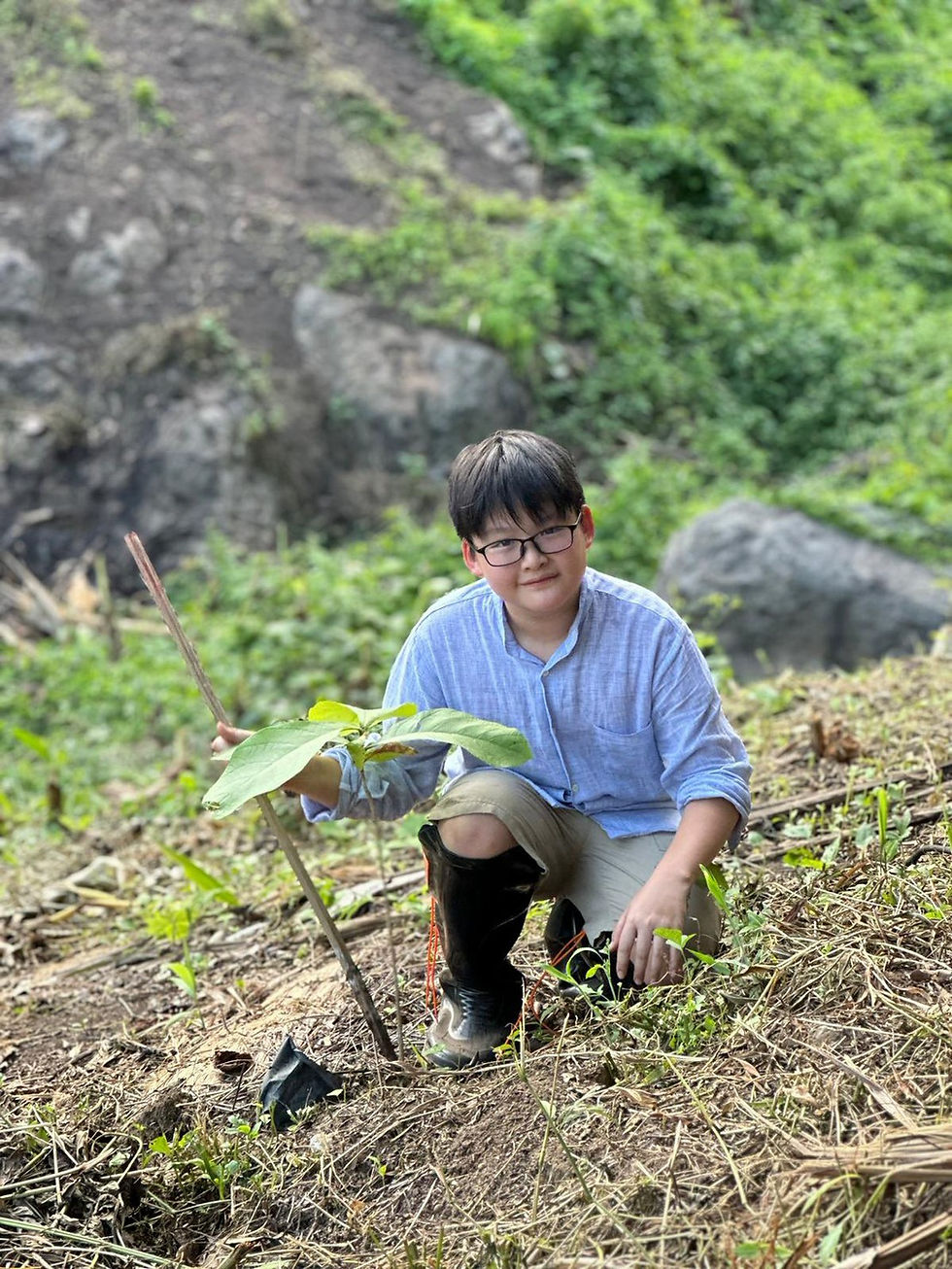 LINE_ALBUM_Tree Planting with BJC_260825_1.jpg