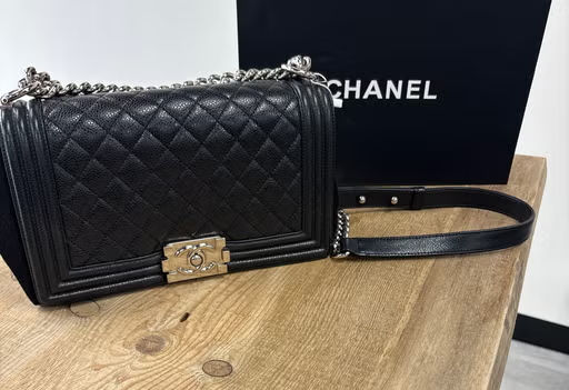 Boy Chanel Handbag Calfskin & Ruthenium - Finish Black Metal