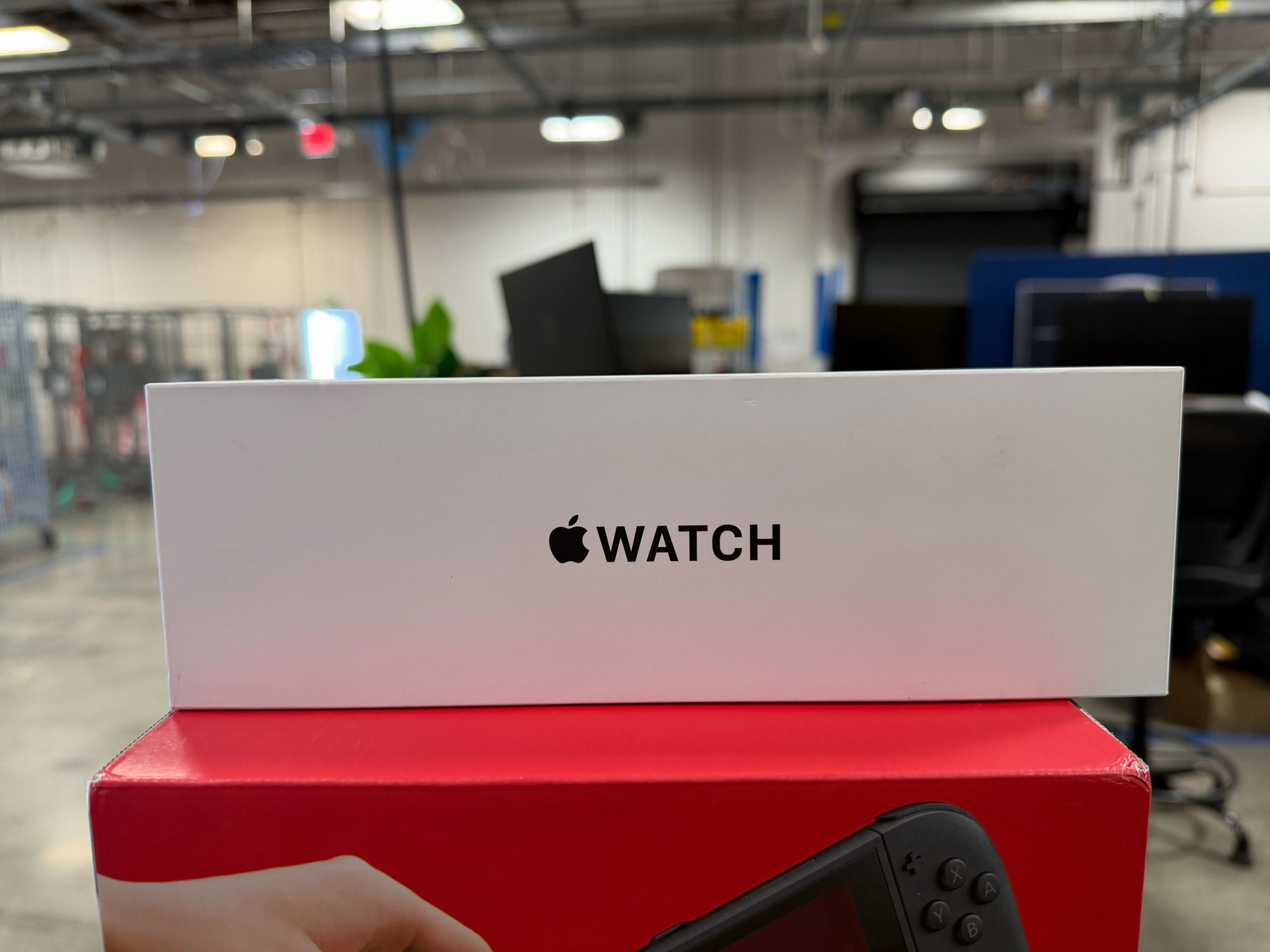 Apple Watch Series 11 [42mm Rose Gold]