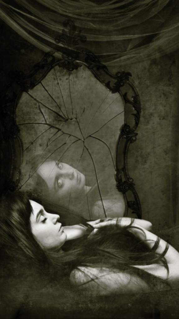mirror, paranormal, supernatural, superstition, mirrors in the bedroom