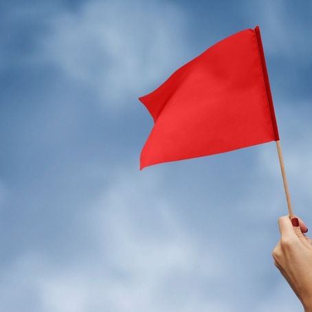 Red flags em due diligence que estão derrubando deals em 2026