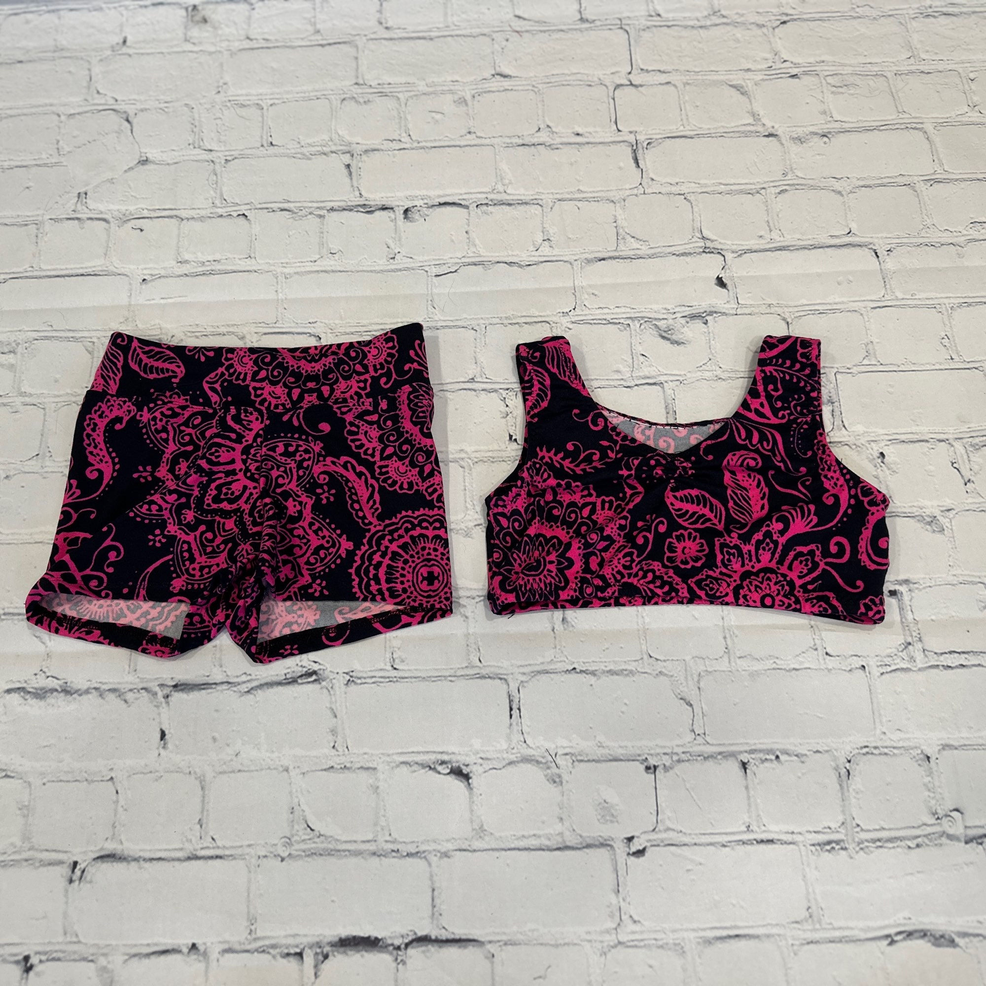 Two piece set, child size 4T