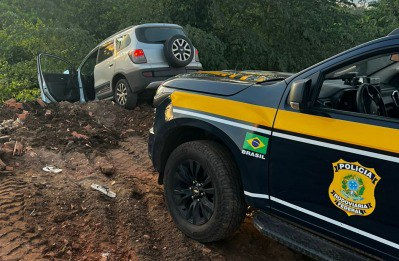 Perseguição policial termina em apreensão de mais de 100 kg de cocaína em Pimenta Bueno