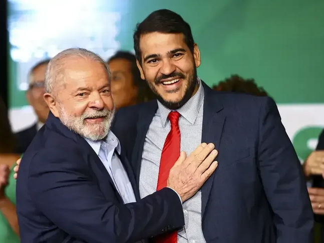 Lula indica Jorge Messias para ser ministro do STF