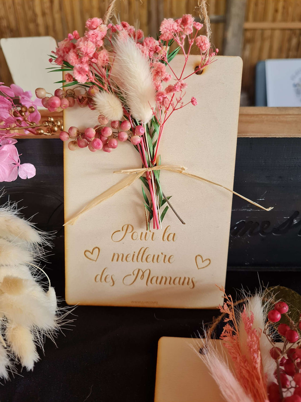 Miniature : Carte en bois, fleurs séchées, "Pour la meilleure des Mamans"
