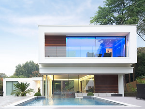Casa moderna com piscina