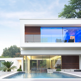Maison moderne avec piscine