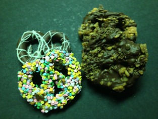 Chocolate Pretzel Twists (Large)
