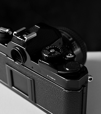 Nikon FM2n Detail from the back black & white