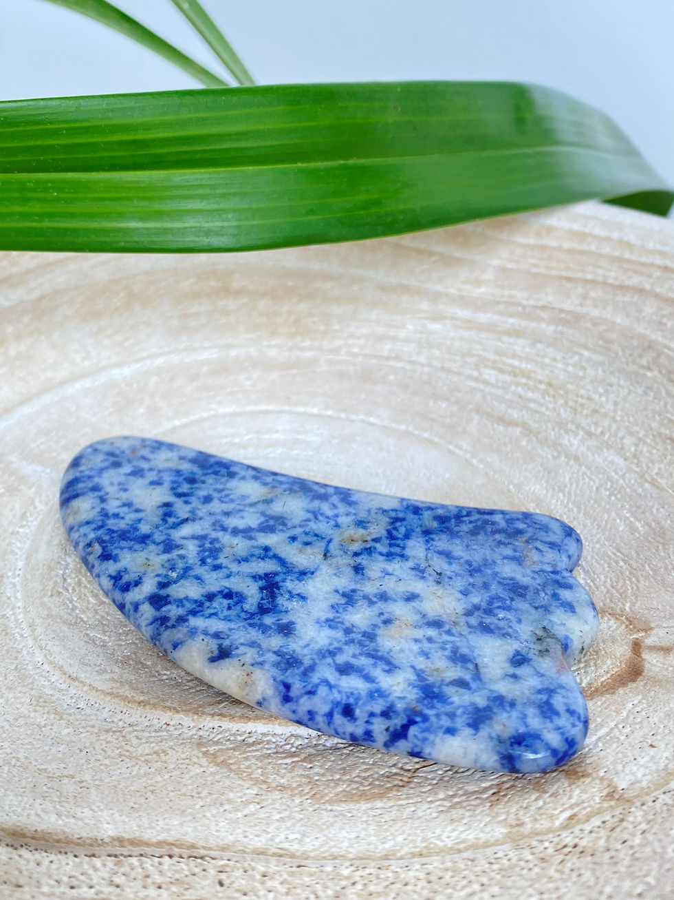 Gua sha Sodalite