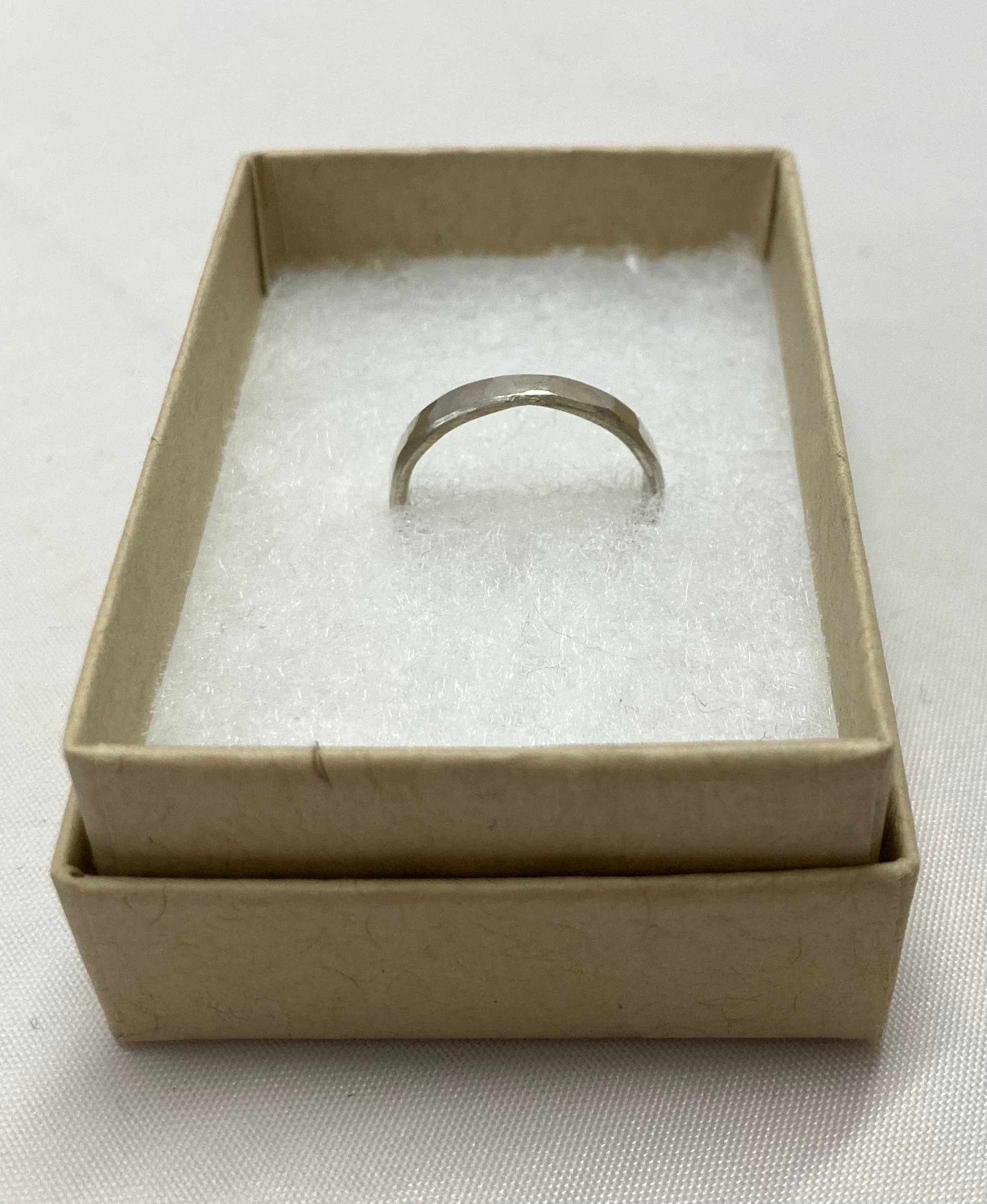R4 Thin Hammered Band Ring - Size Q