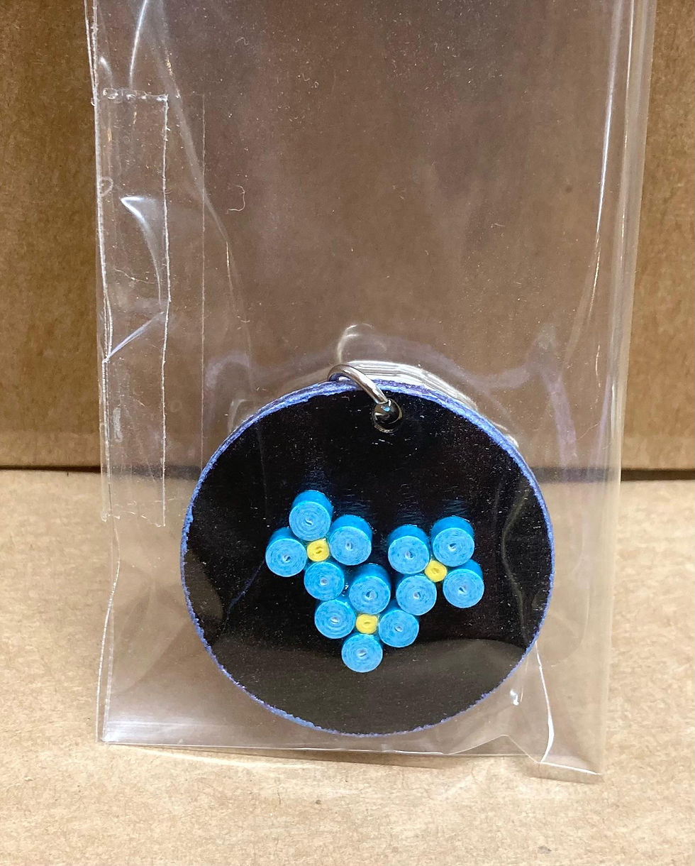 Quilled Forget Me Not Round Keyring