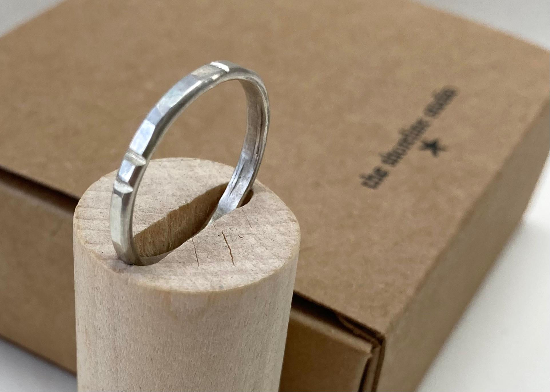 Thin Hammered Band Ring with cut detail - R3