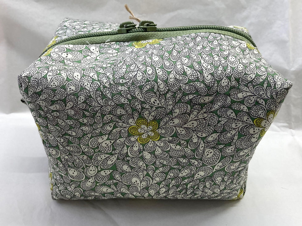 Thumbnail: Medium Pouch Bag - Green Paisley Style