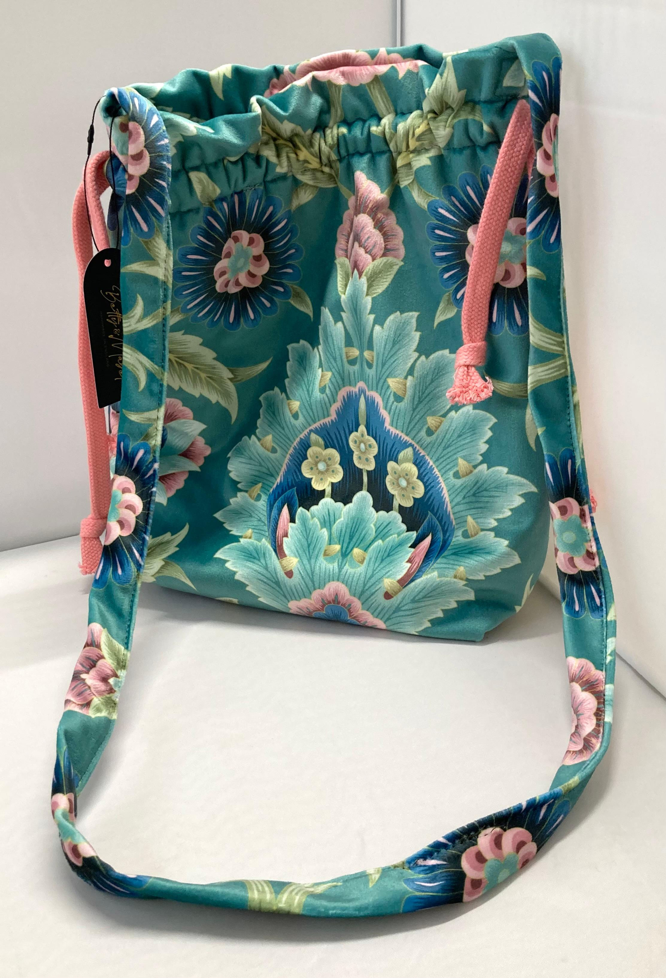 Drawstring Shoulder Bag - A25