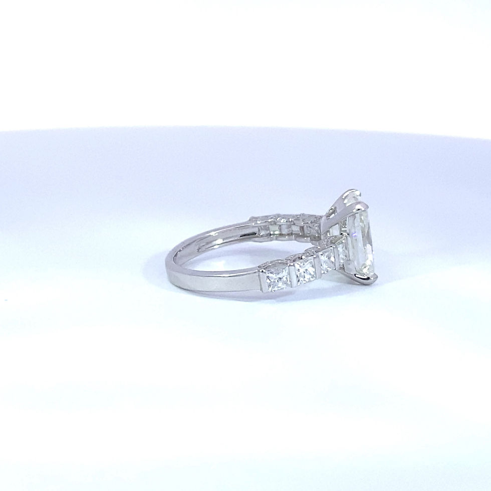 ภาพขนาดย่อ: HRD Engagement Ring 3.00 Carat Radiant Cut