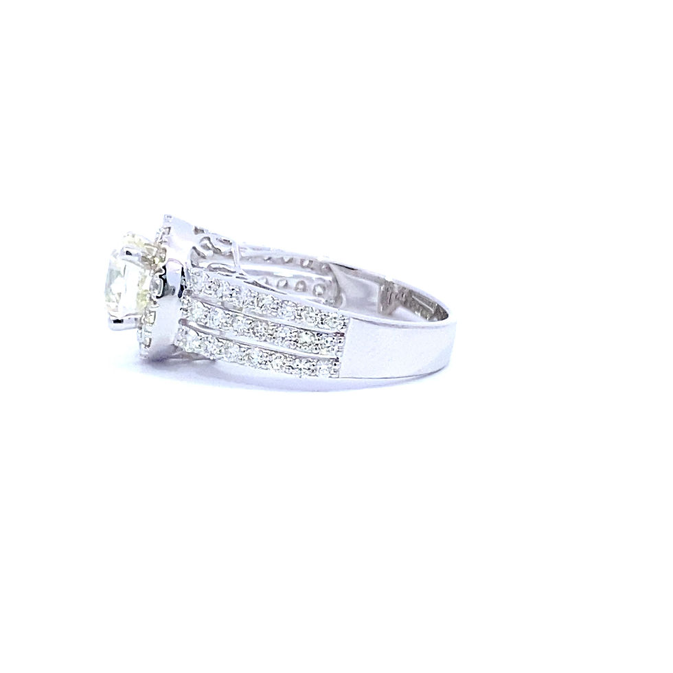 Thumbnail: 1.72 Carats Natural Round Cut Diamond Halo
