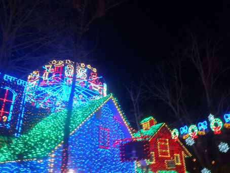 Beyond Confusion: Creating an Extravagant Holiday Episode with No Major Financial Capital