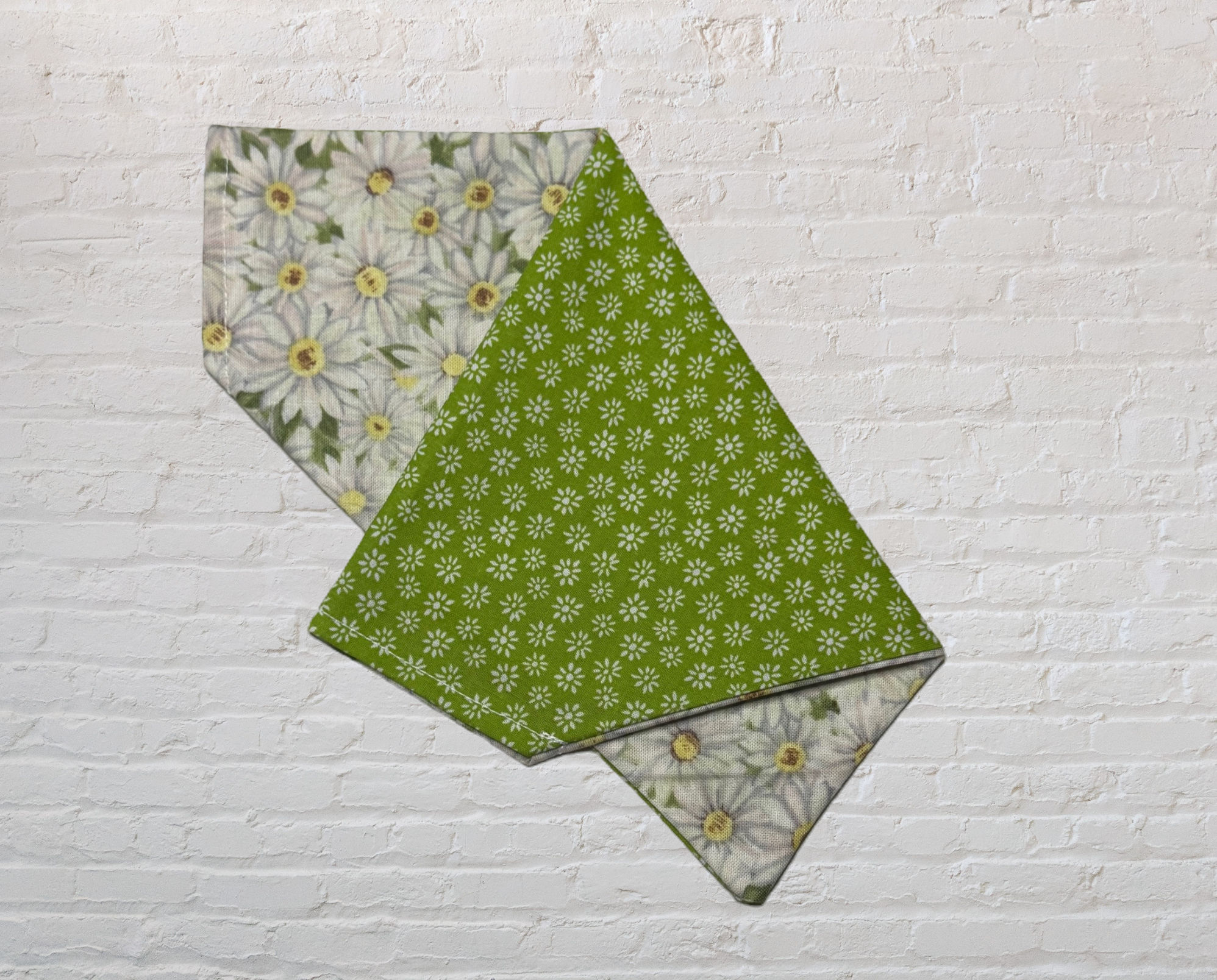 Reversible White Daisy Bandana