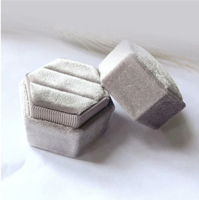 Miniatura: Personalized Hexagon Velvet Ring Box