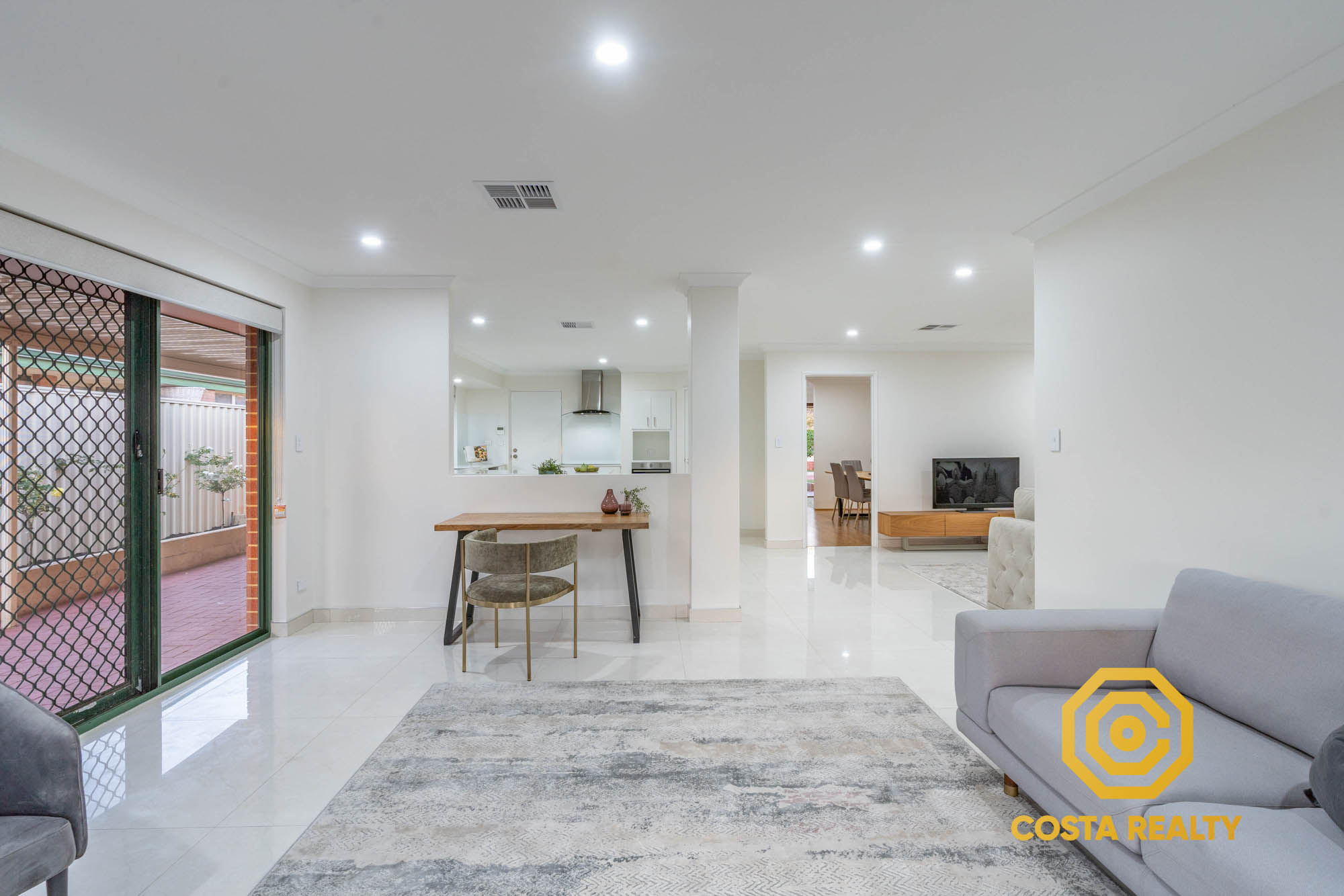 12 Marich Cove, Atwell - Thumbnail 7
